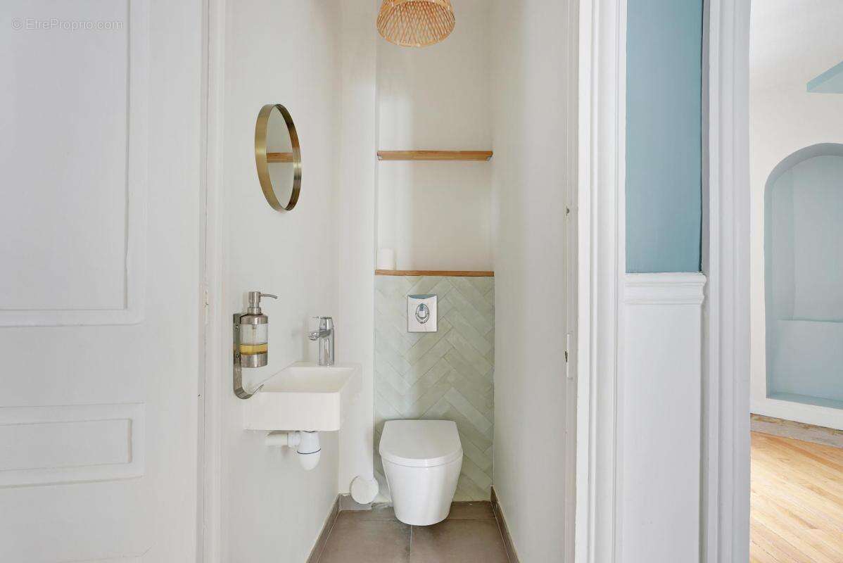 Appartement à PARIS-17E