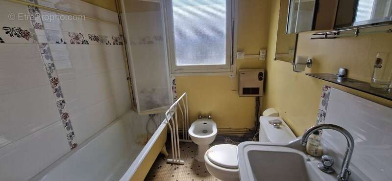 Maison à MONGUILHEM