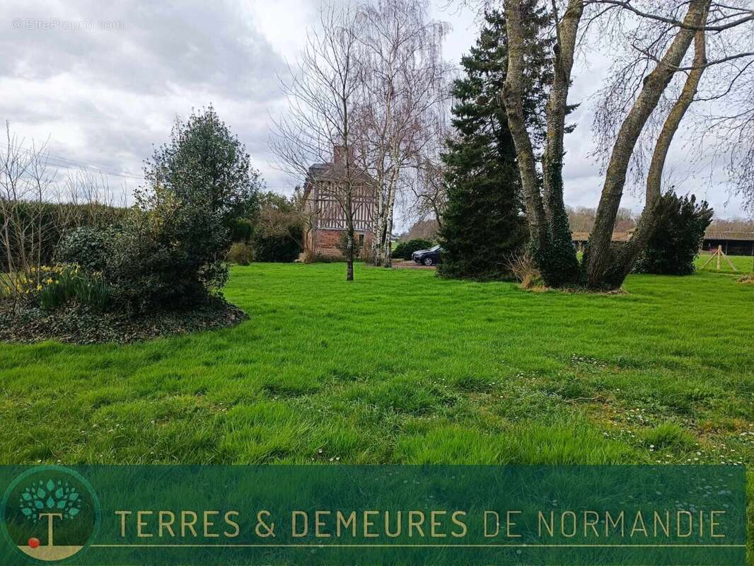 Maison à BOURG-ACHARD