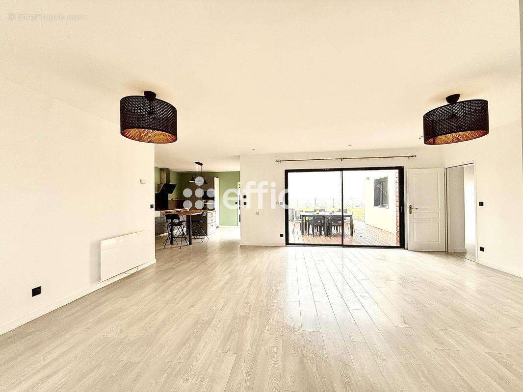 Maison à SAINT-LYE-LA-FORET