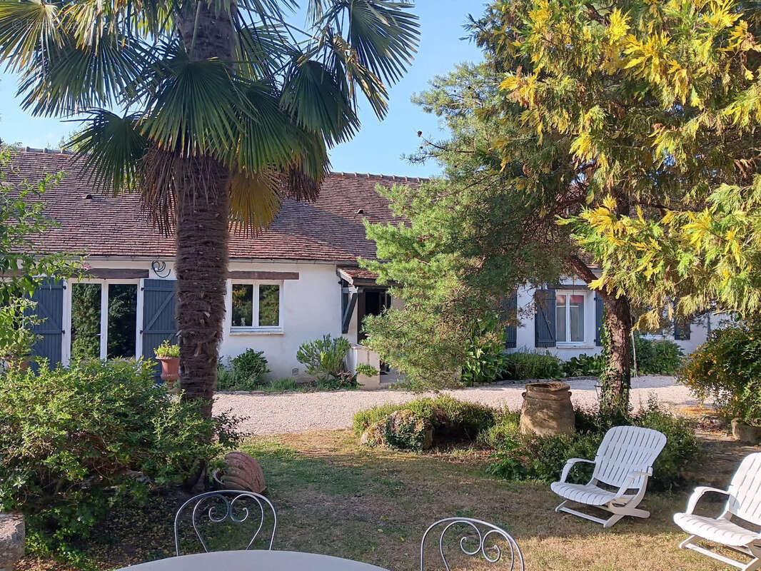 Maison à HOUDAN