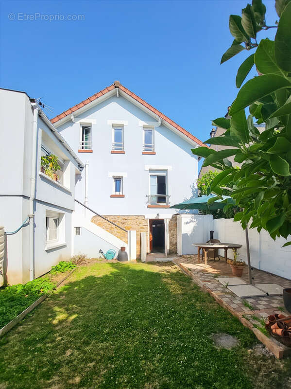 Maison à SAVIGNY-SUR-ORGE