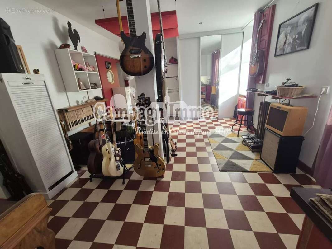 Maison à SAINT-FORGEUX