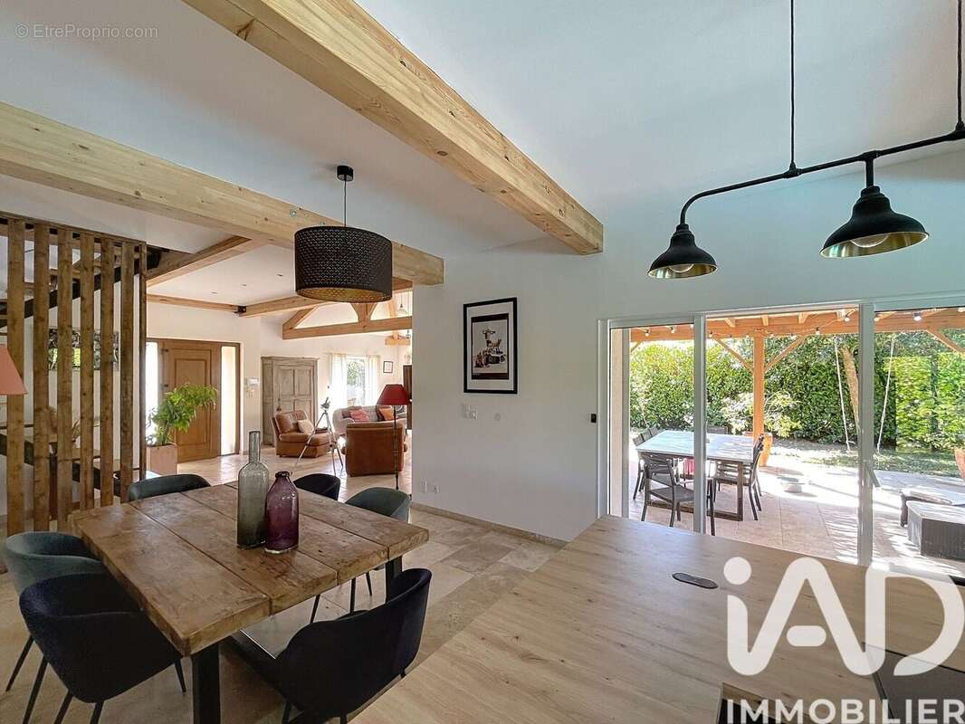 Photo 2 - Maison à MILLERY