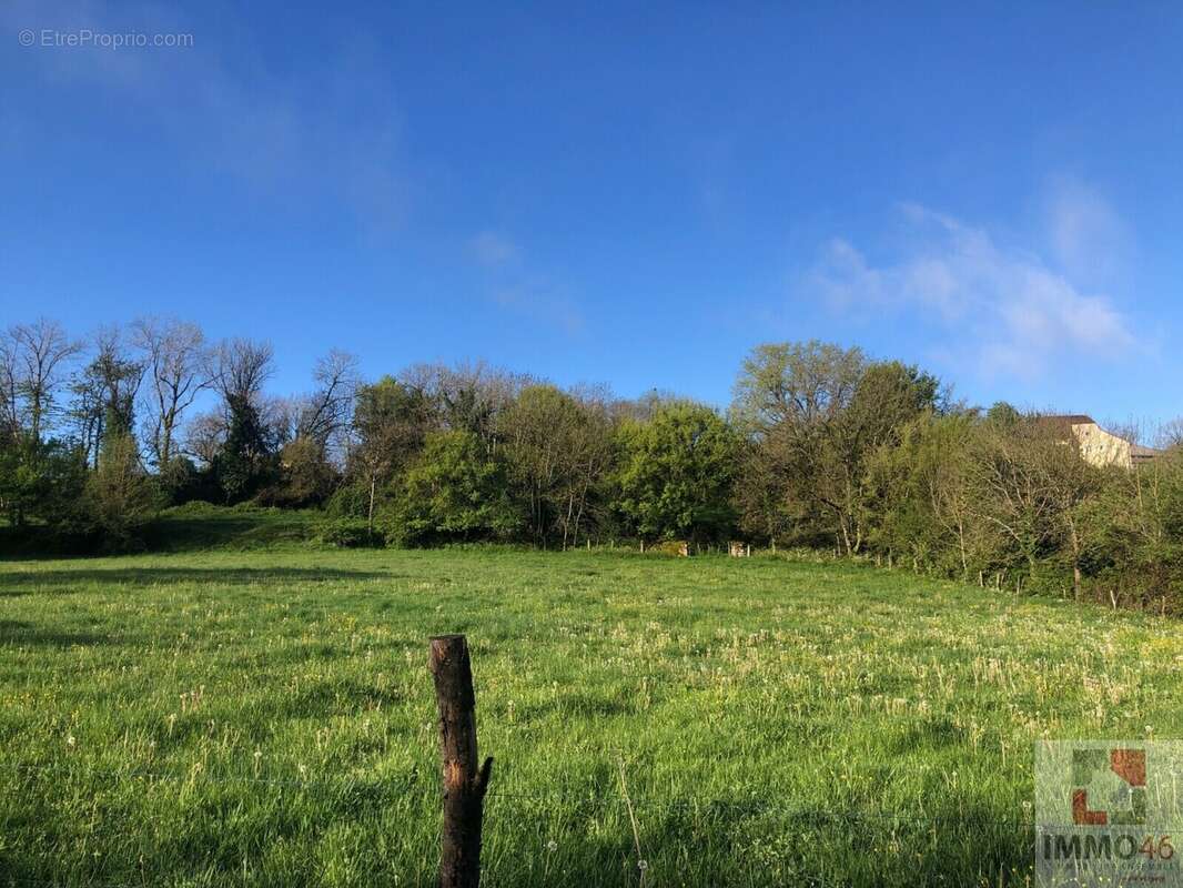 Terrain à GRAMAT