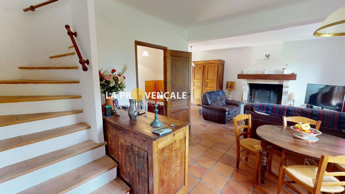 Maison à LA DESTROUSSE