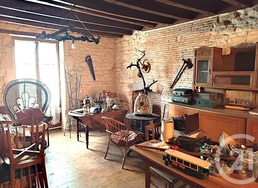 Maison à SUILLY-LA-TOUR