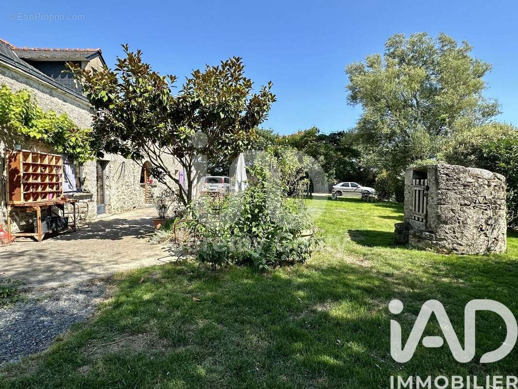 Photo 2 - Maison à CORDEMAIS