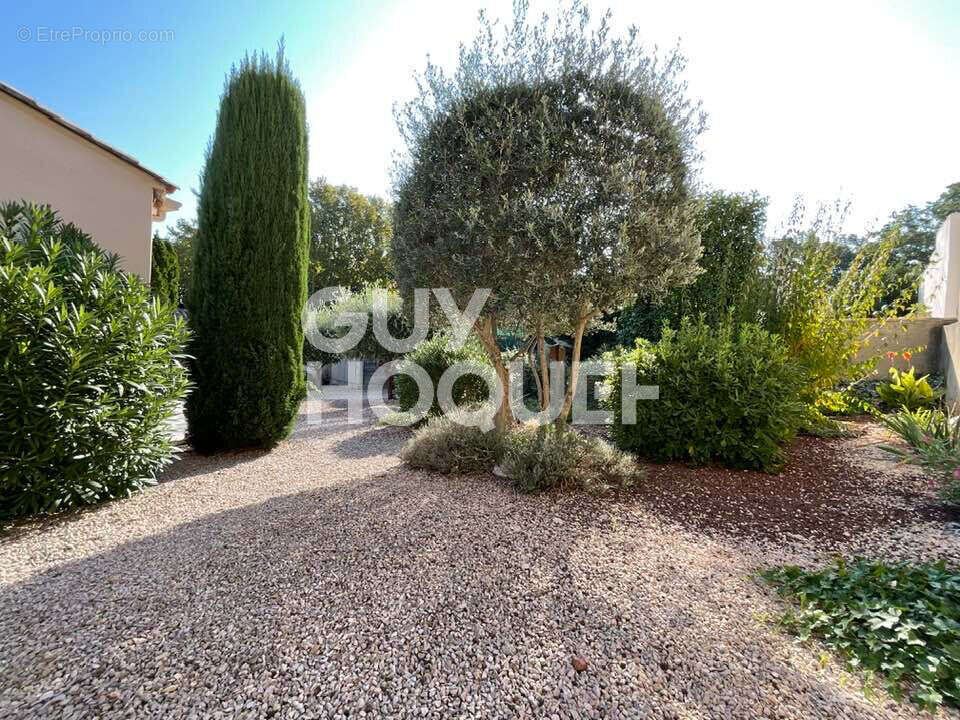 Maison à CHATEAUNEUF-DE-GADAGNE