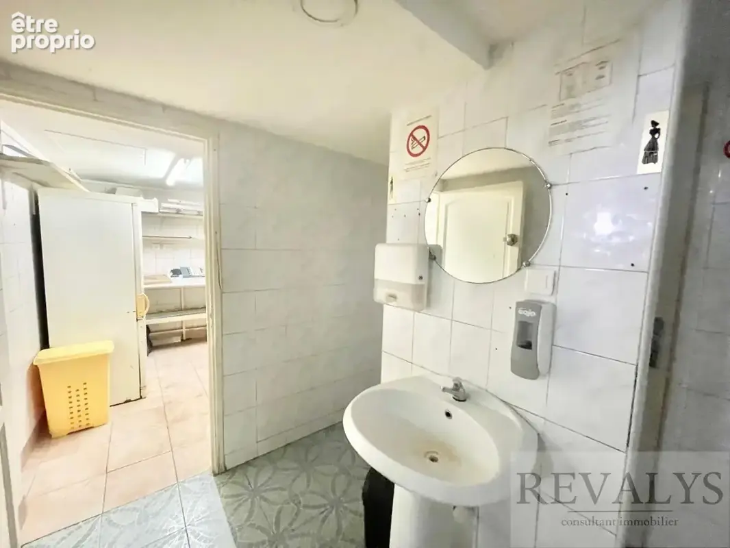 Alpes maritimes (06) - nice centre ville gambetta - a vendre local commercial 86m2 terrasse et extraction + studio independant 2 - photo 5