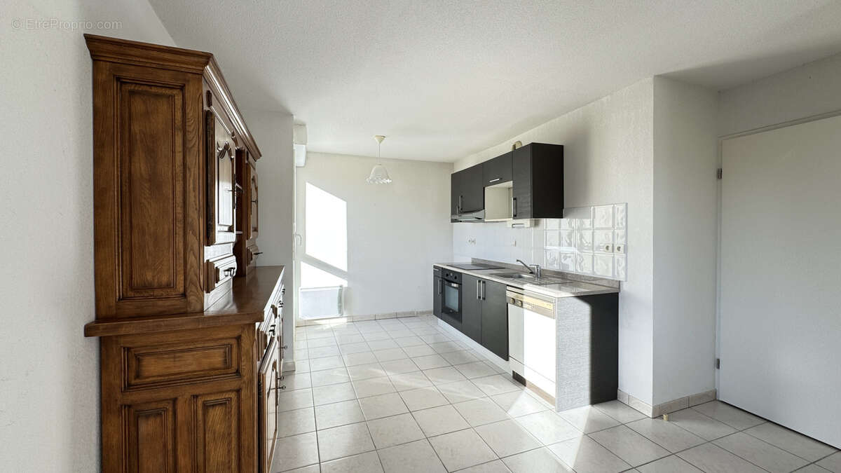 Appartement à SAINT-LAURENT-DE-LA-SALANQUE