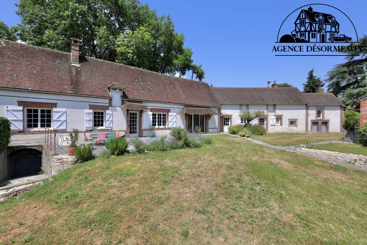 Maison à CHERISY