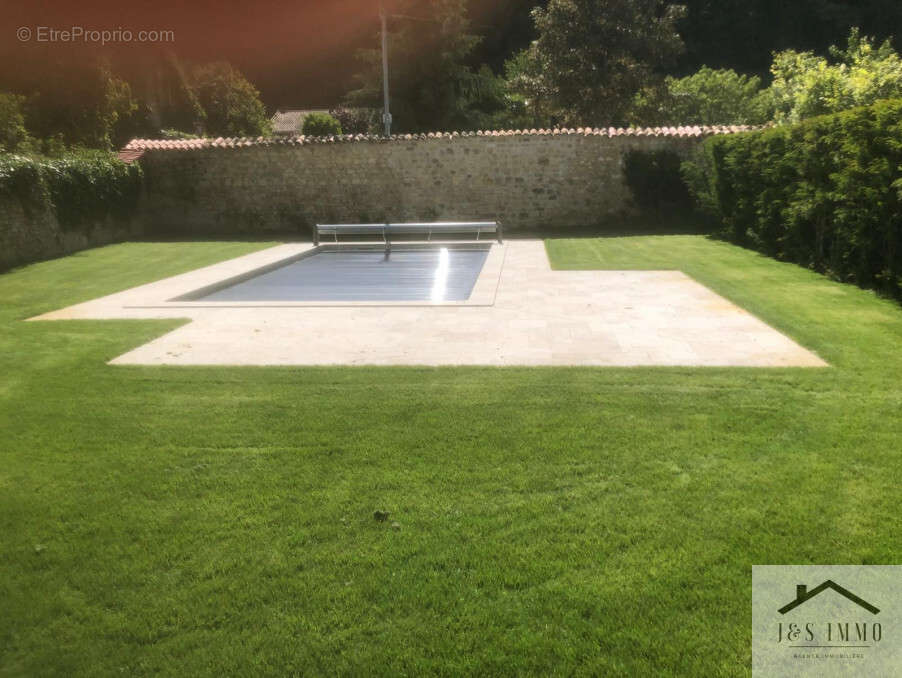 Maison à LA ROCHEFOUCAULD