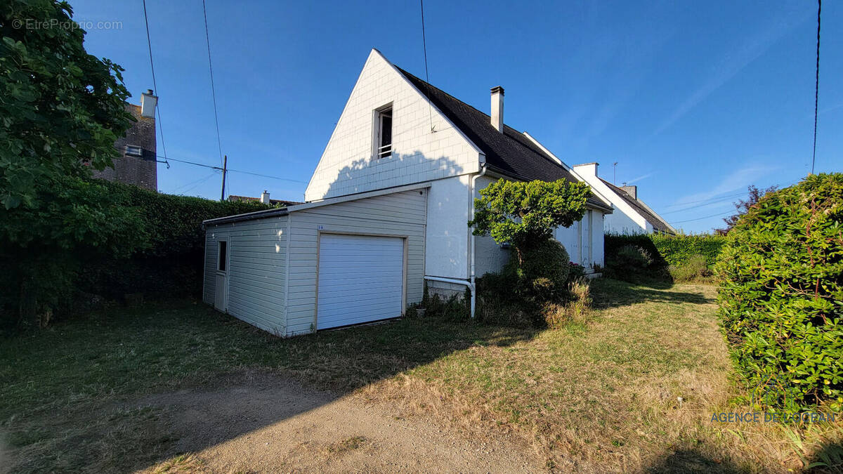 Maison à PLOUHARNEL