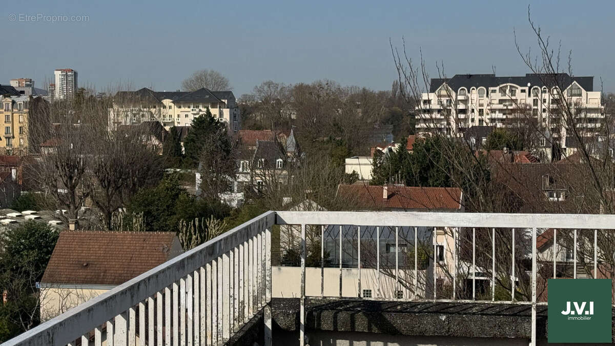 Appartement à ENGHIEN-LES-BAINS
