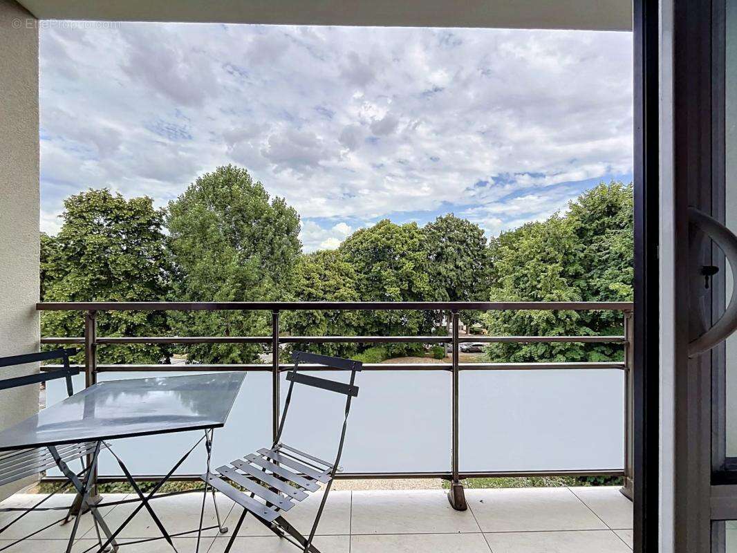 Appartement à BOIS-D'ARCY