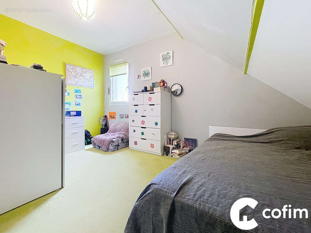 Maison 150 m² à Assat  - photo 8
