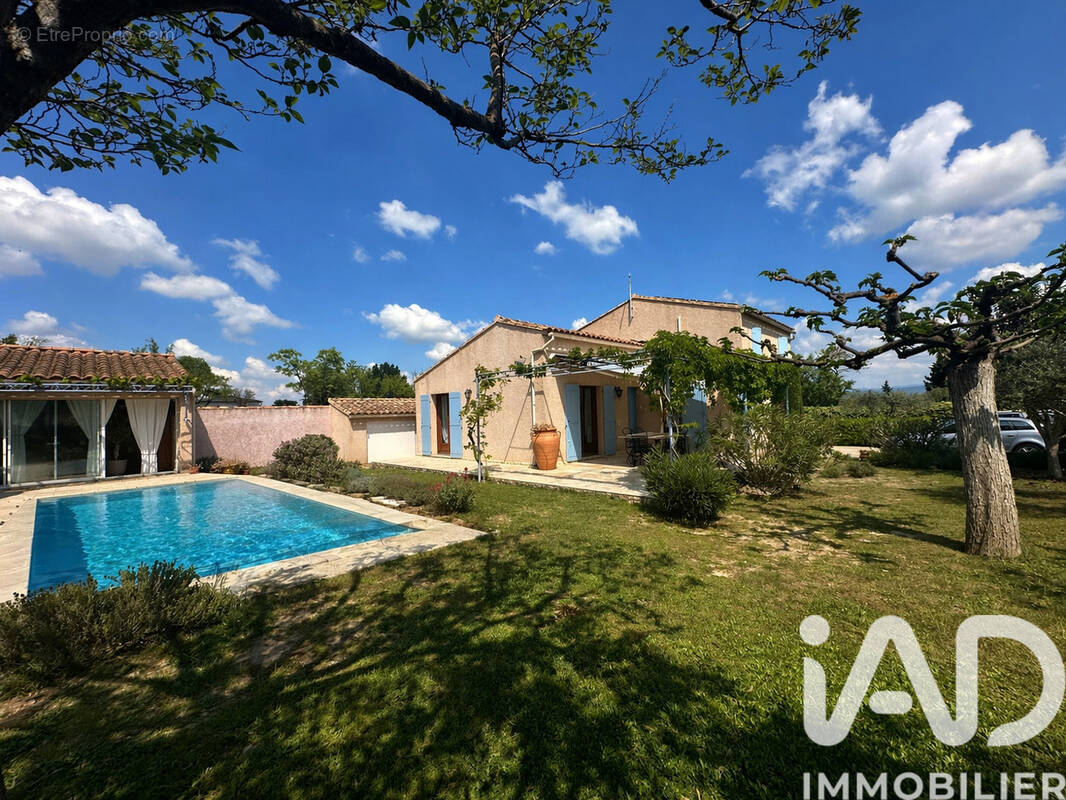 Photo 1 - Maison à CHATEAUNEUF-DE-GADAGNE