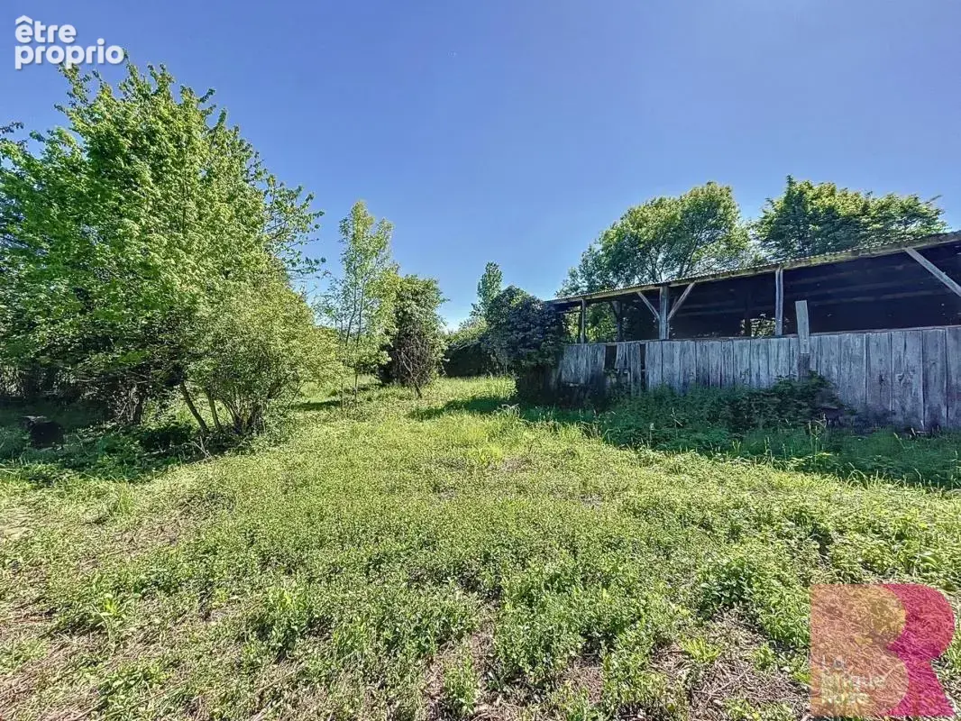 EOUX : Terrain de 2069 m² - photo 2