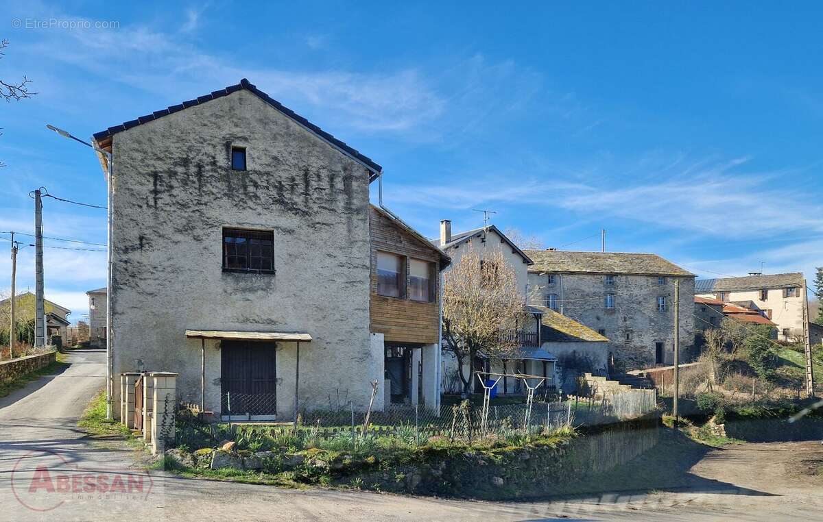 Maison à BRASSAC