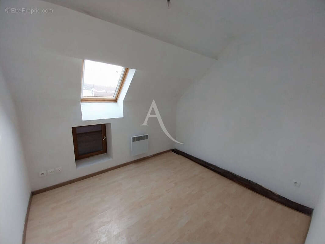 Maison à LES MUREAUX