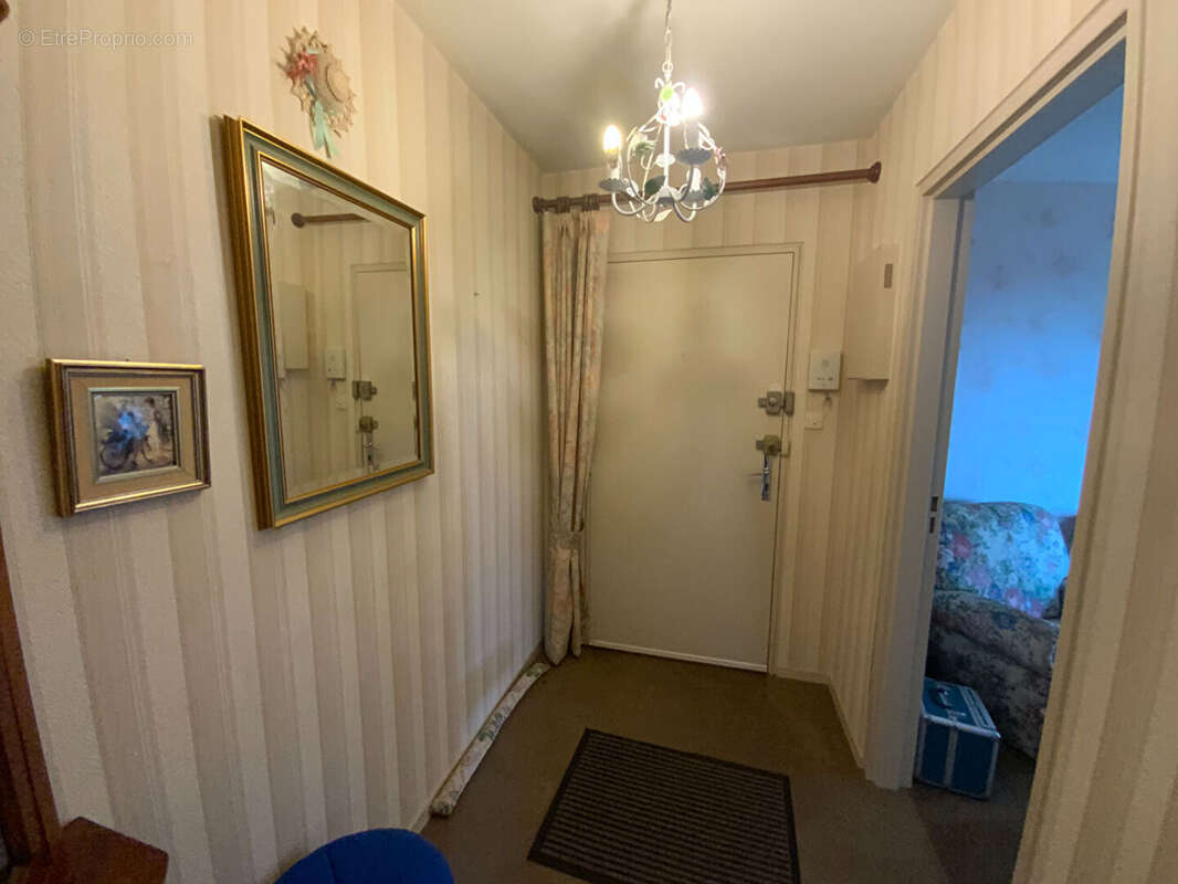 LE CREUSOT, résidence avec ascenseur - Appartement de 61 m² hab. (2 chambres). - photo 3