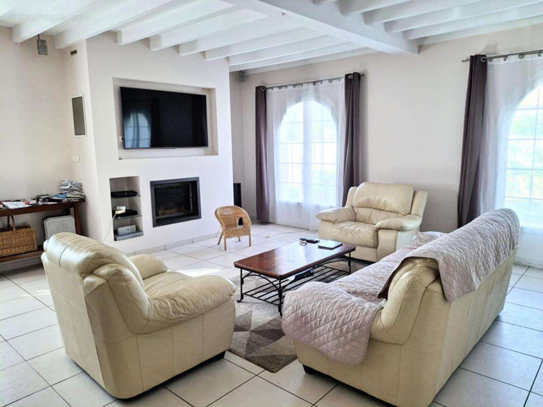 Maison à AMBES