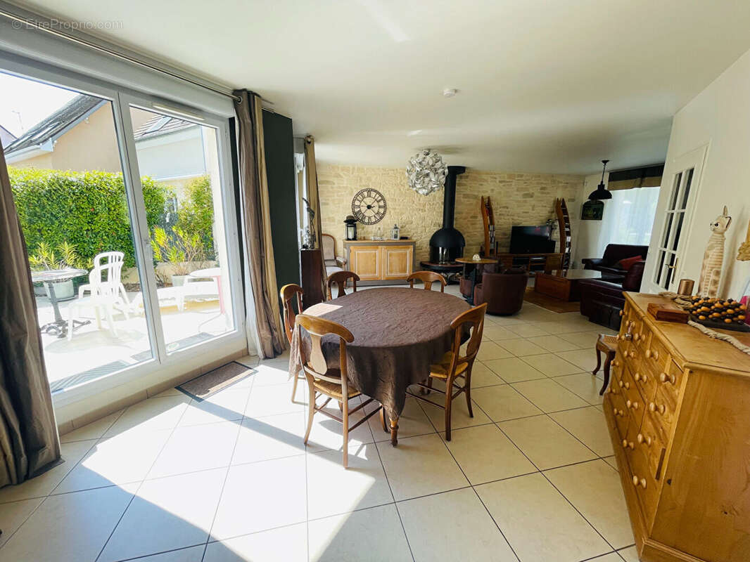 Maison à SARTROUVILLE