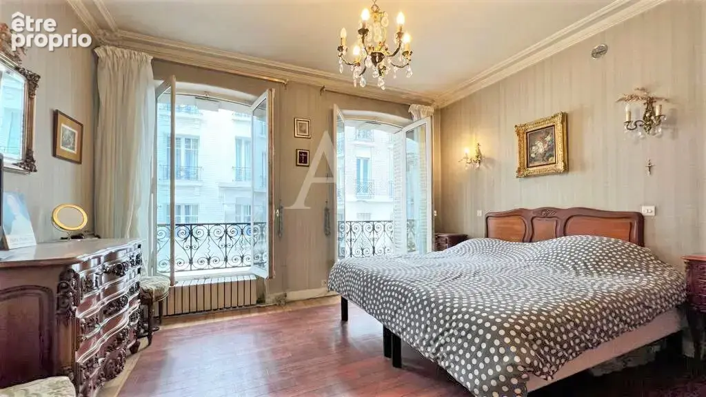 Vivre Paris en famille : 105 m² de charme et de potentiel - photo 9