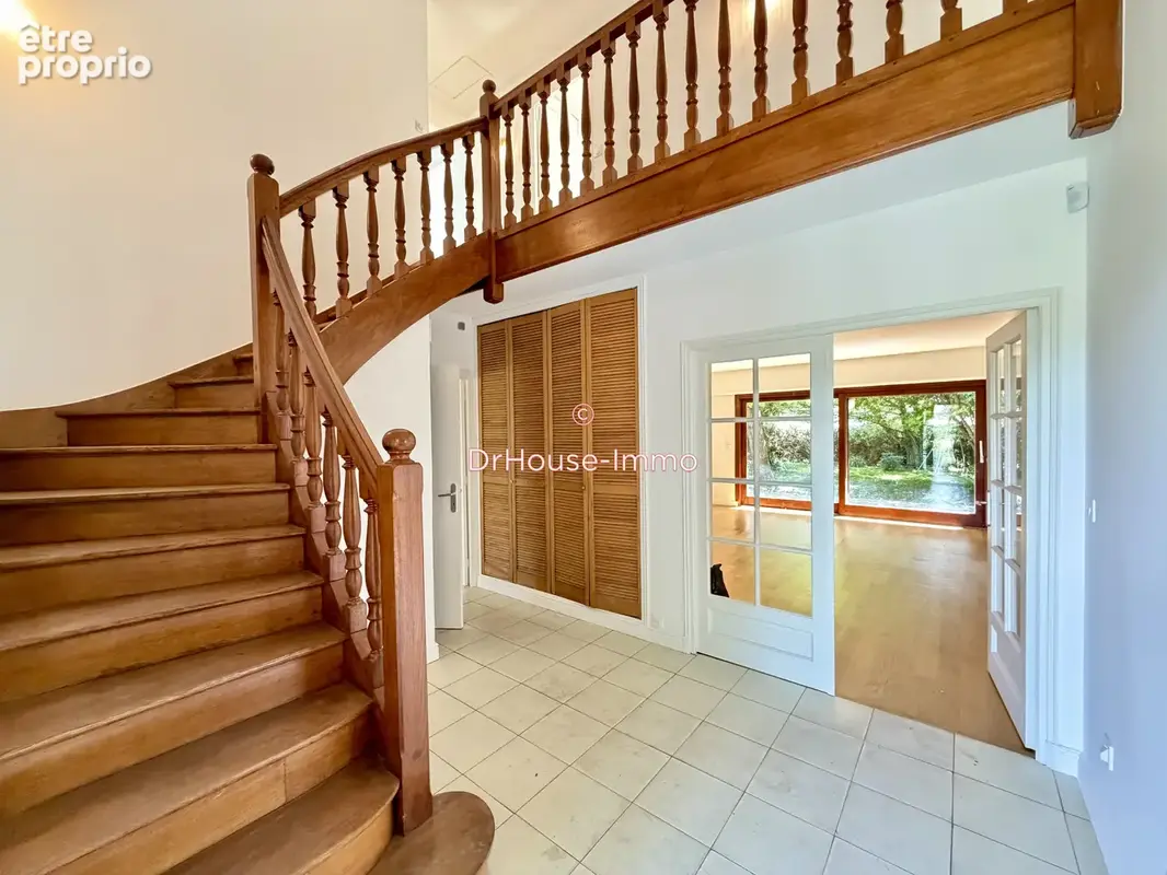 Maison 8 pièces 196 m² à vendre à Amilly (45200) - photo 13