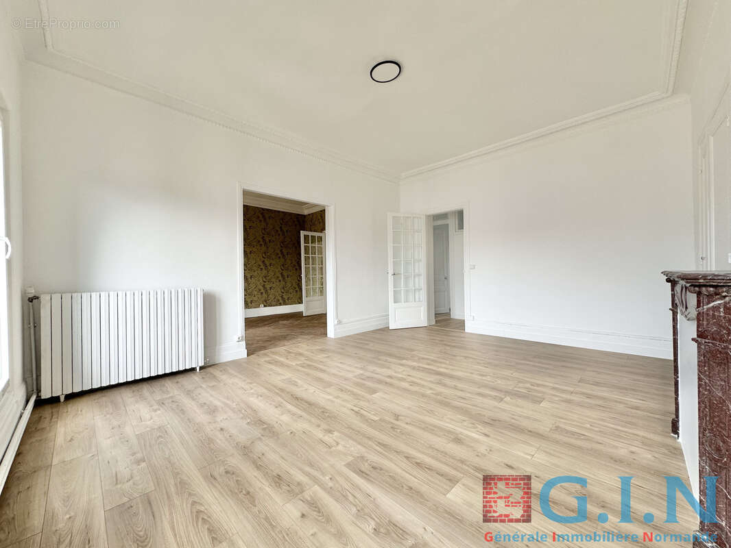 Appartement t5 prox préfecture / place du vieux marche - photo 3