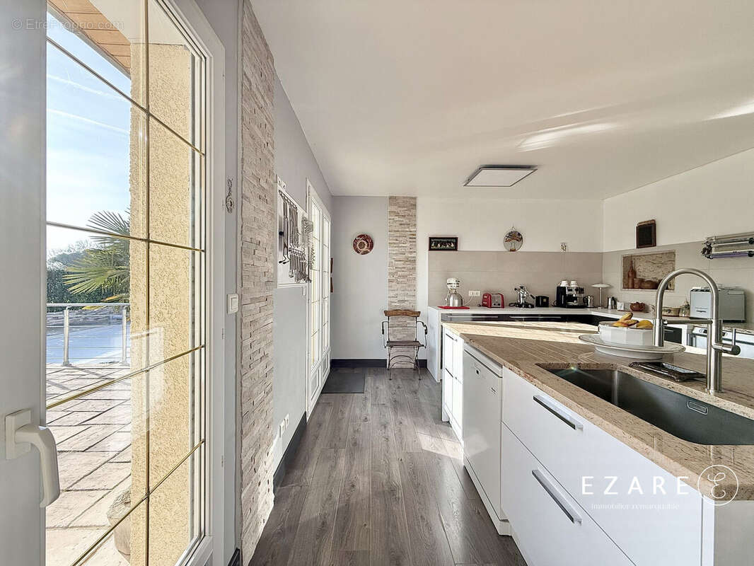 Maison 230 m² à Arc-Sur-Tille  - photo 9