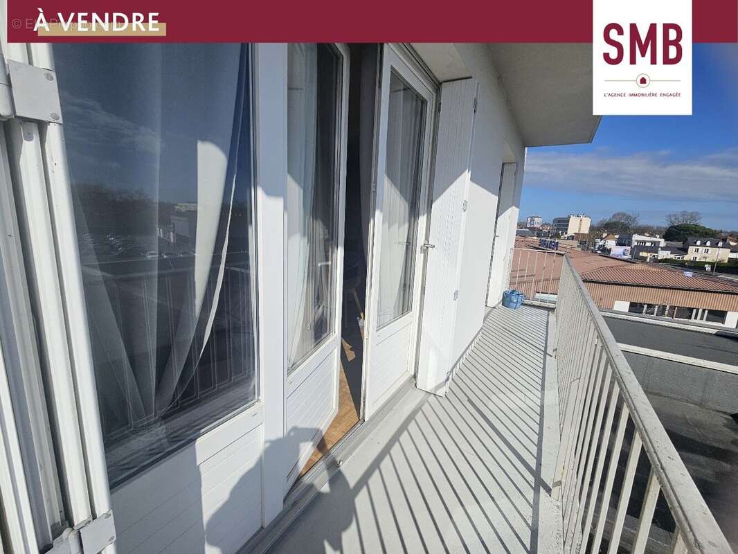 Appartement à LONS