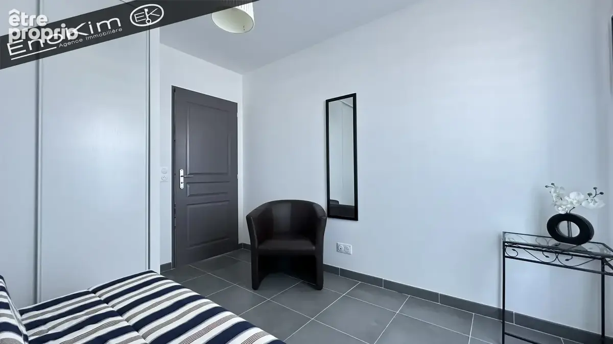 Maison de plain-pied récente   3 chambres   Terrain clos avec pergola - photo 7
