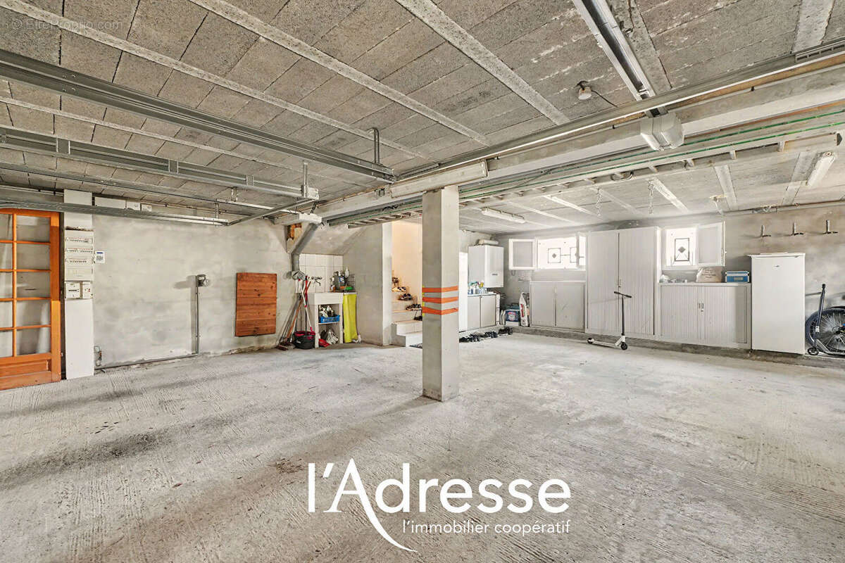 Exclusivité l'Adresse Immobilier - La Salvetat Saint Gilles - Maison de 137m² avec un grand sous-sol de 70m² sur un terrain de 7 - photo 17