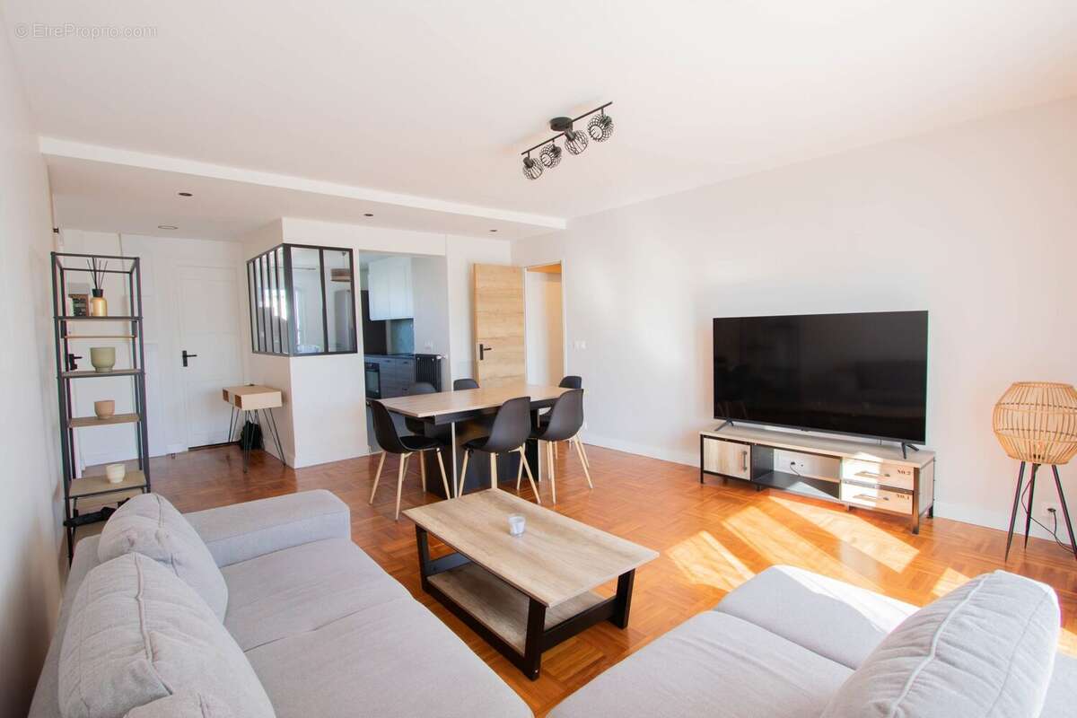 Appartement 96 m² à Angers  - photo 2