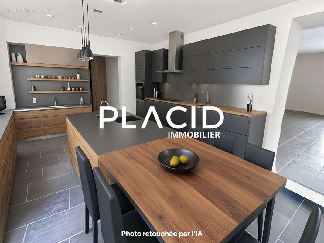 Maison à LES ATTAQUES