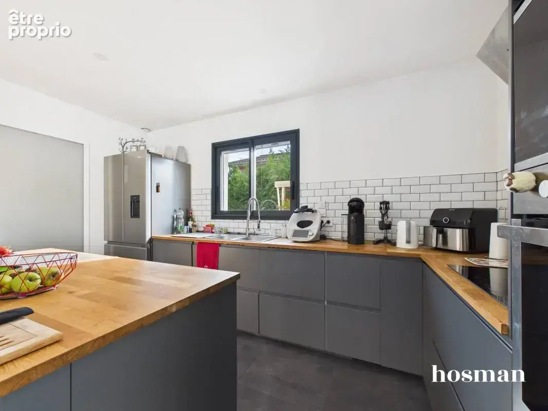 Superbe maison individuelle 6 pièces de 130 m² avec piscine et garage - Très calme - Cenon - photo 8