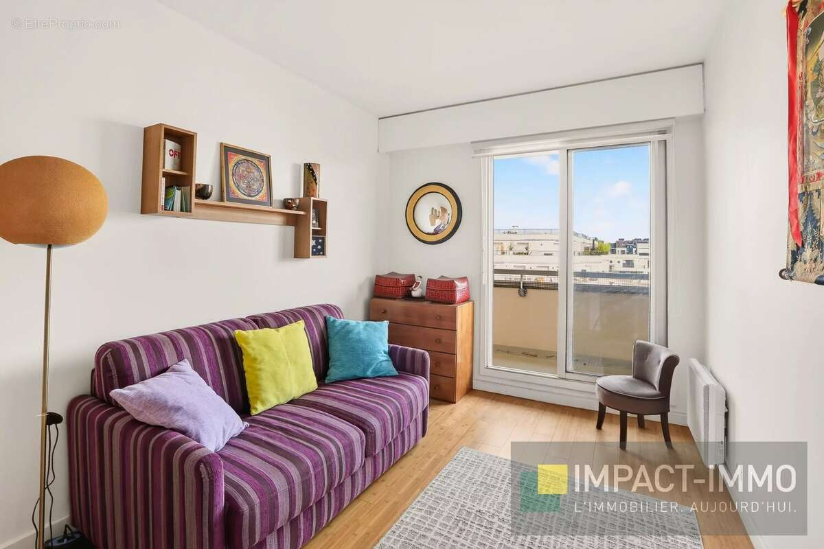 Appartement à COURBEVOIE