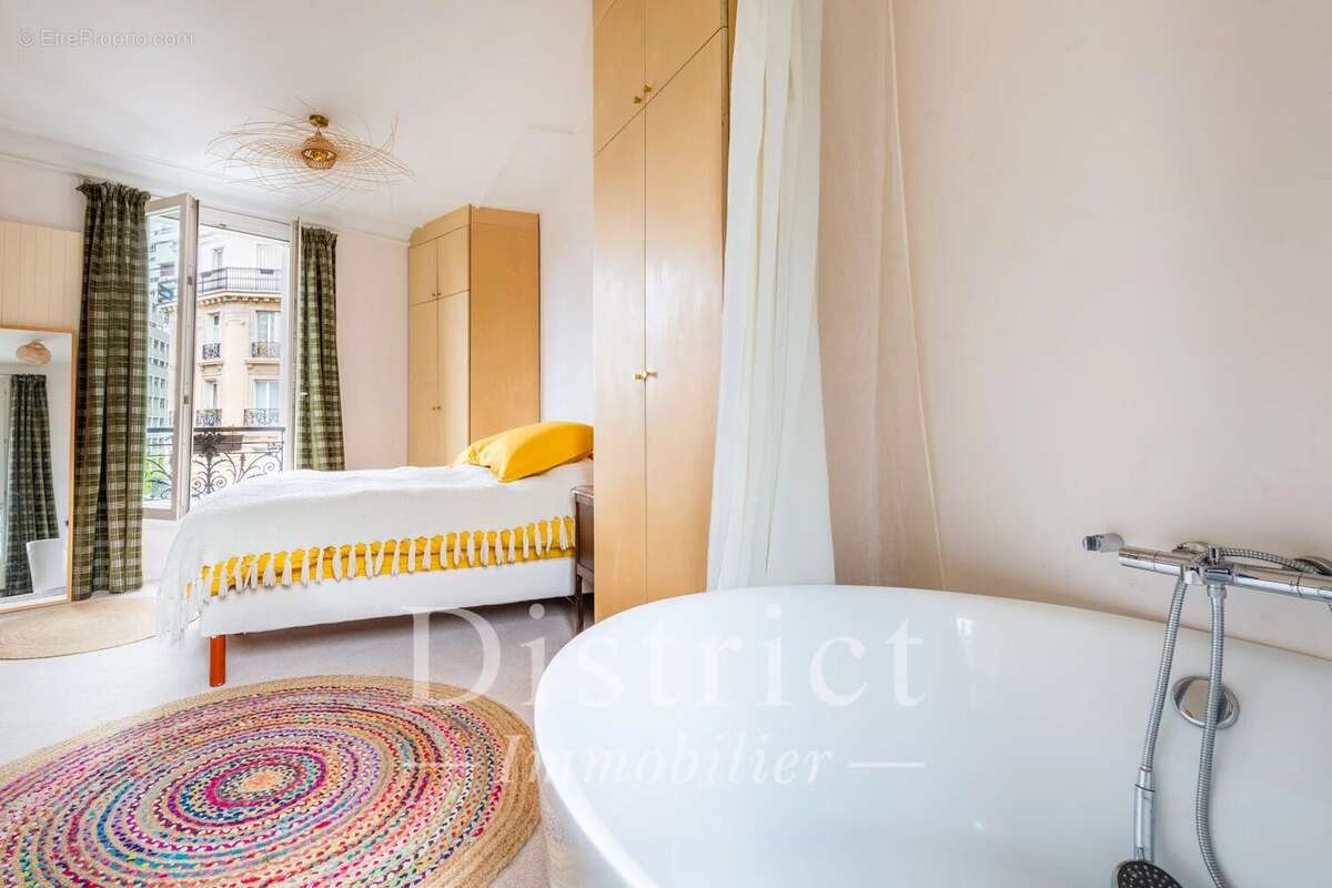 Appartement à PARIS-12E