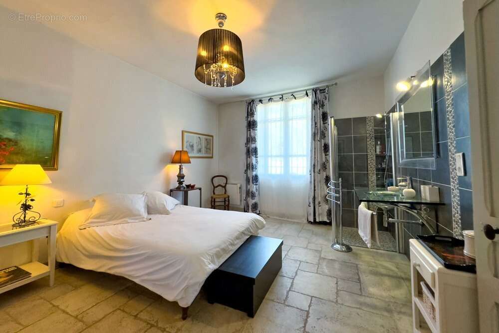 Maison à VAISON-LA-ROMAINE