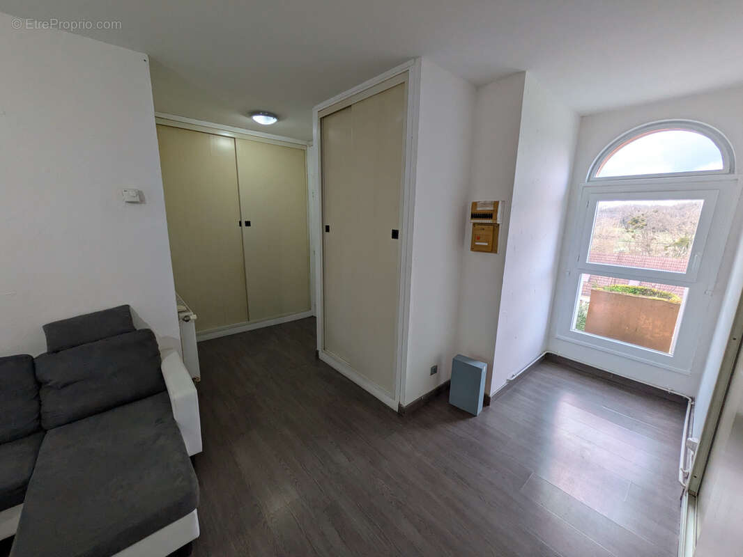 Appartement à PARON