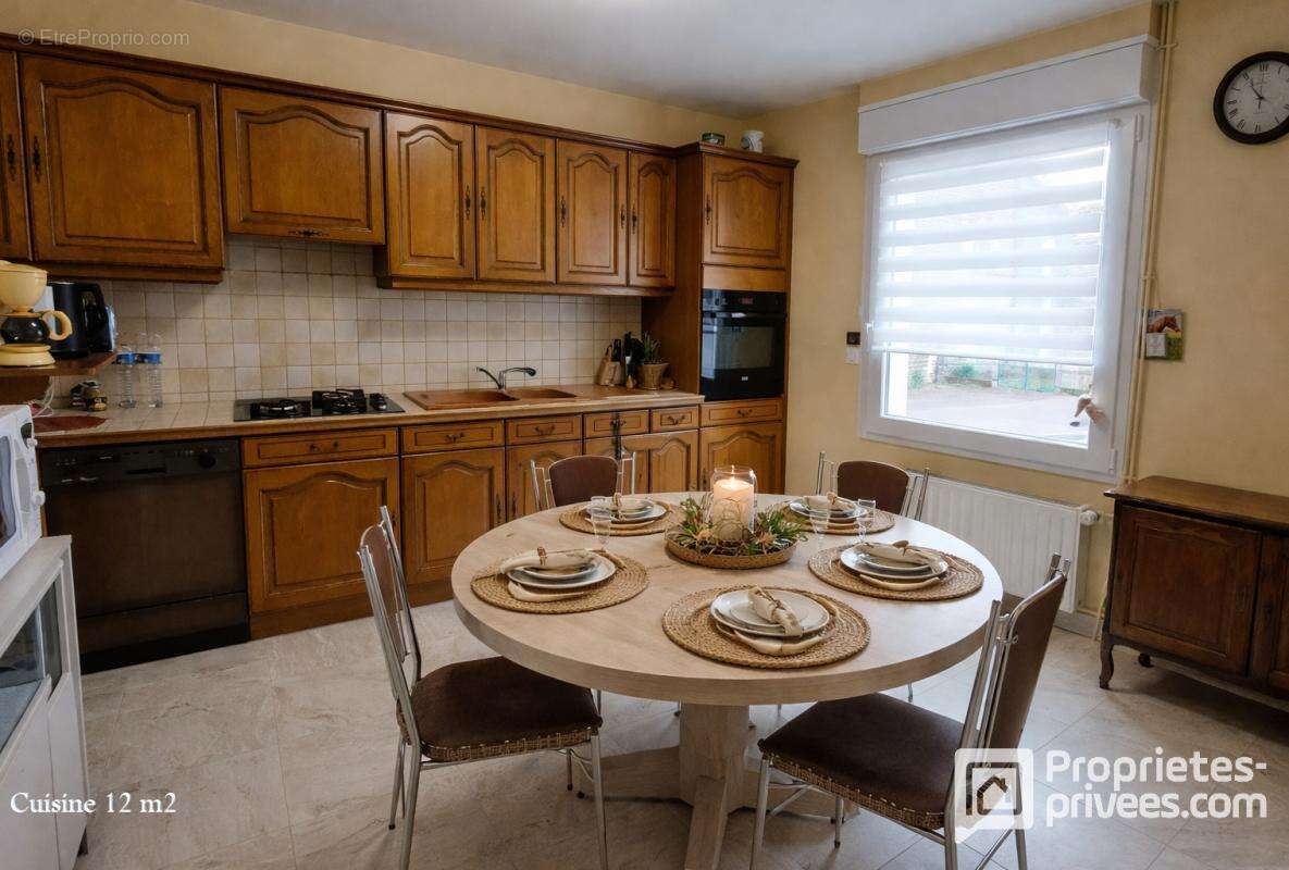 Maison à SAINT-HILAIRE-DU-HARCOUET