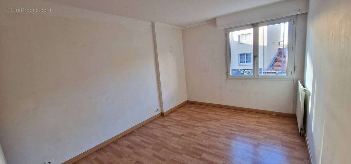 Appartement 4 pièces à vendre à Saint Raphaël Var - SOUS OFFRE- - photo 13