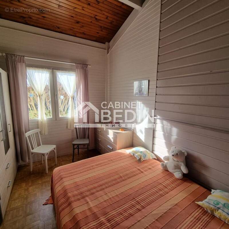 Maison à SAINTE-EULALIE-EN-BORN