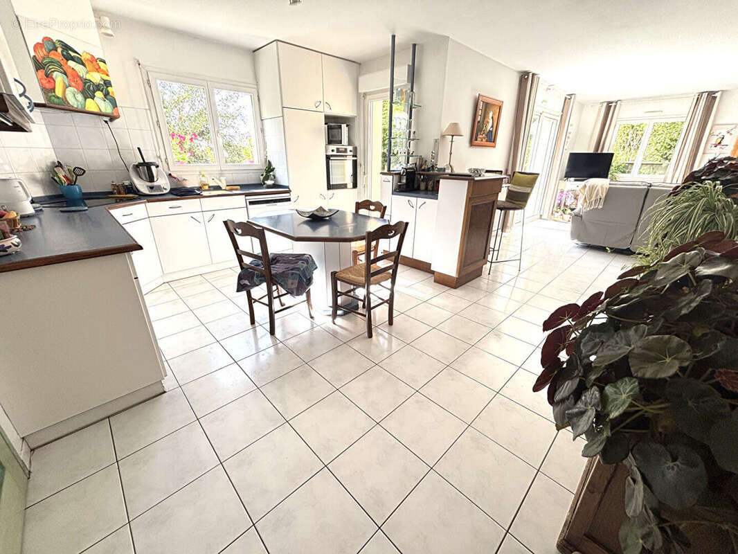 Maison à PONT-L&#039;EVEQUE