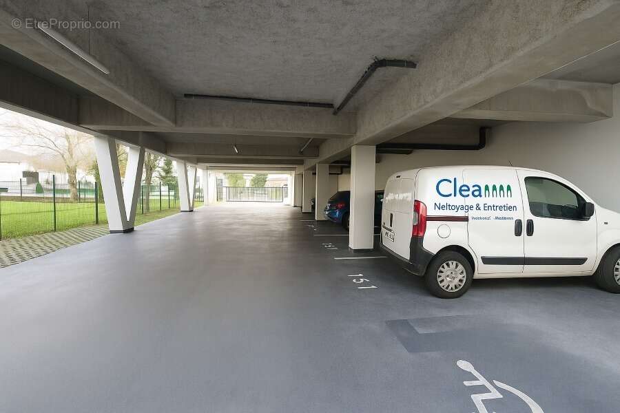 Commerce à CENON