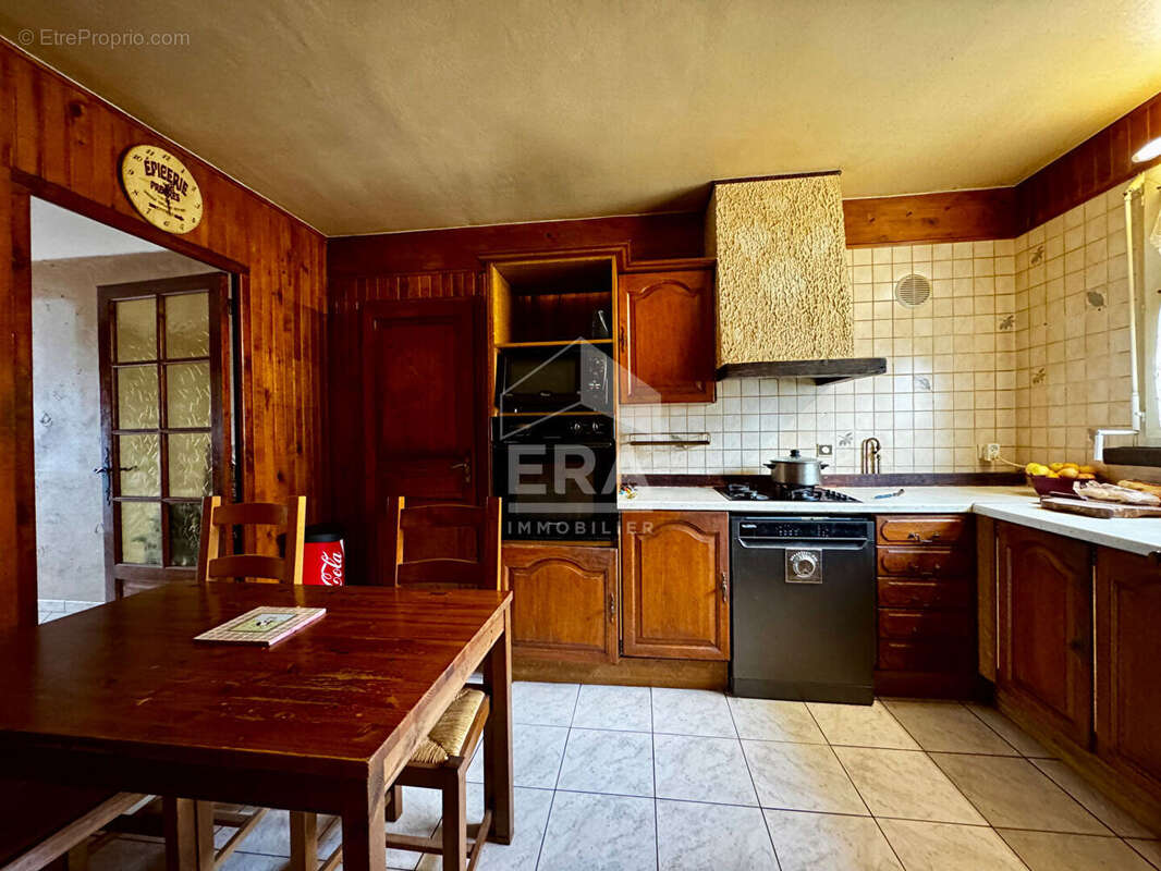 Maison à COMBS-LA-VILLE