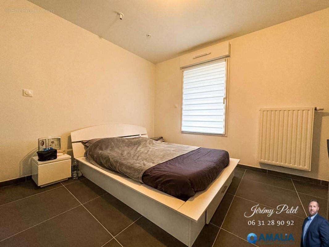 Maison à MONCHAUX-SUR-ECAILLON