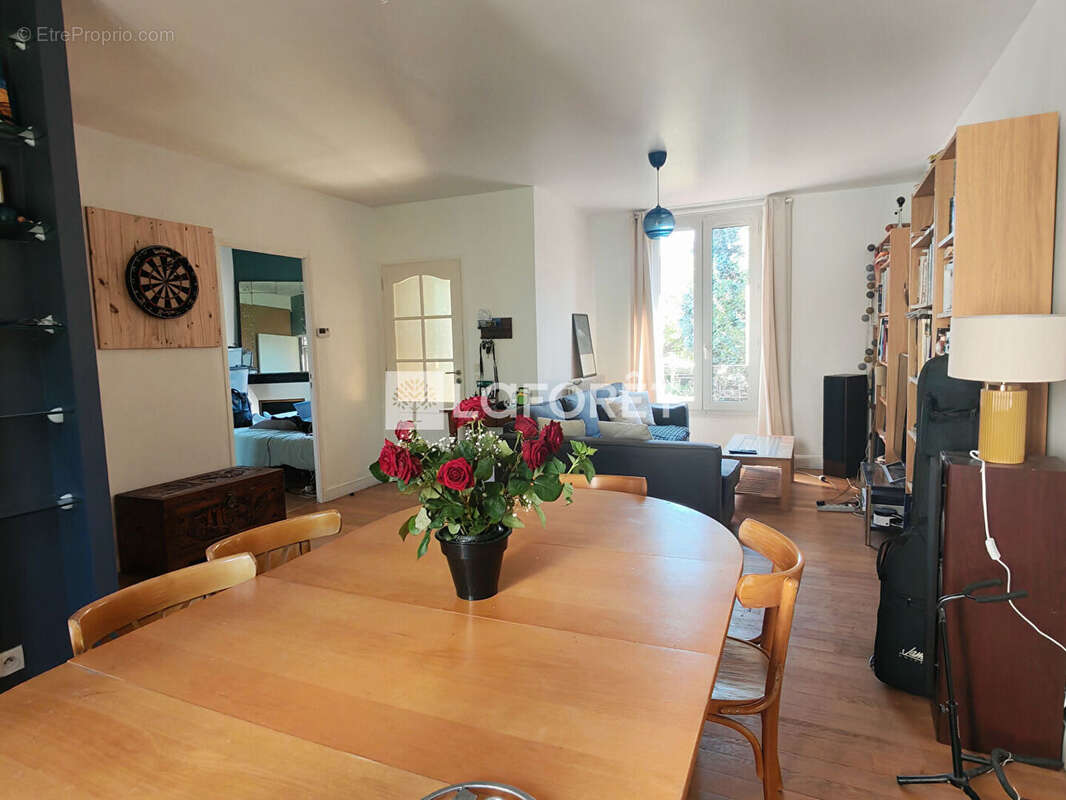 Maison à SAVIGNY-SUR-ORGE